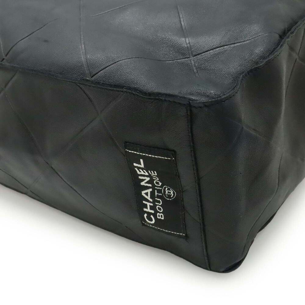 CHANEL Black Lambskin Leather Shoulder Bag - Picture 4 of 10